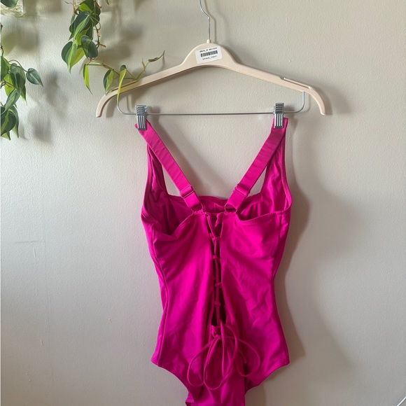 Chic Fuchsia Lace-Up One-Piece Swimsuit - Picture 5 of 6